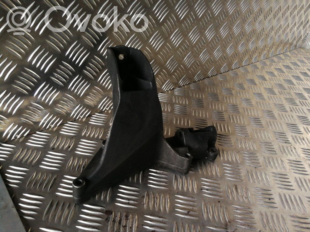 BMW 3 E46 Engine mounting bracket 