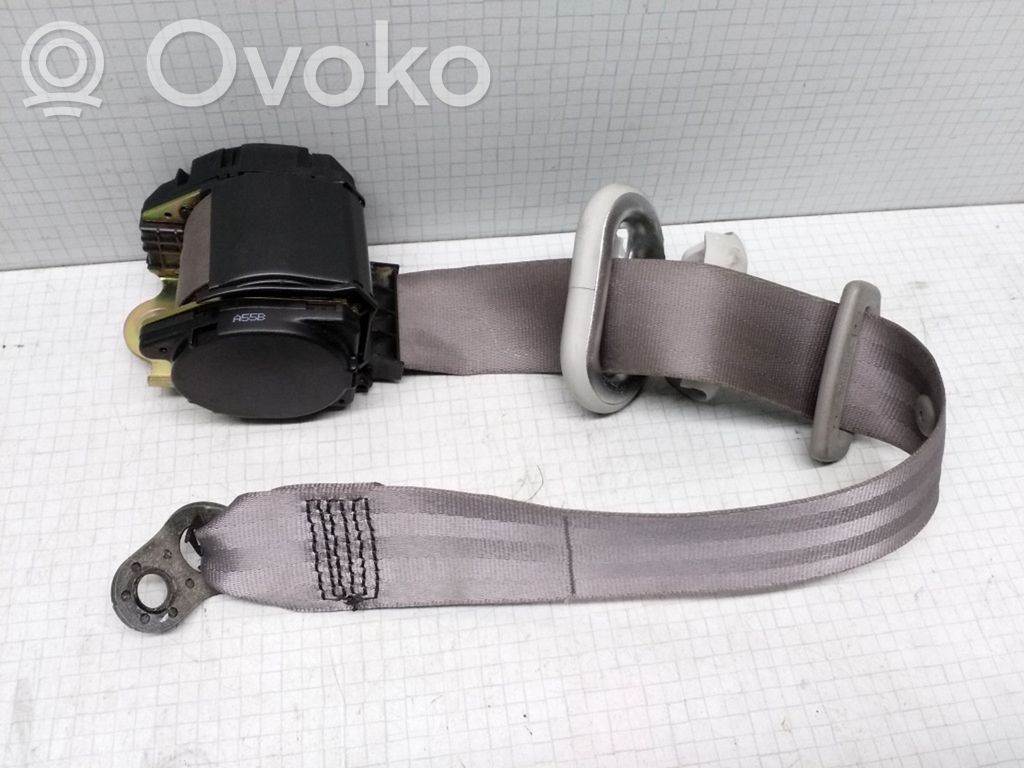 Volkswagen Golf IV Cinturón trasero 