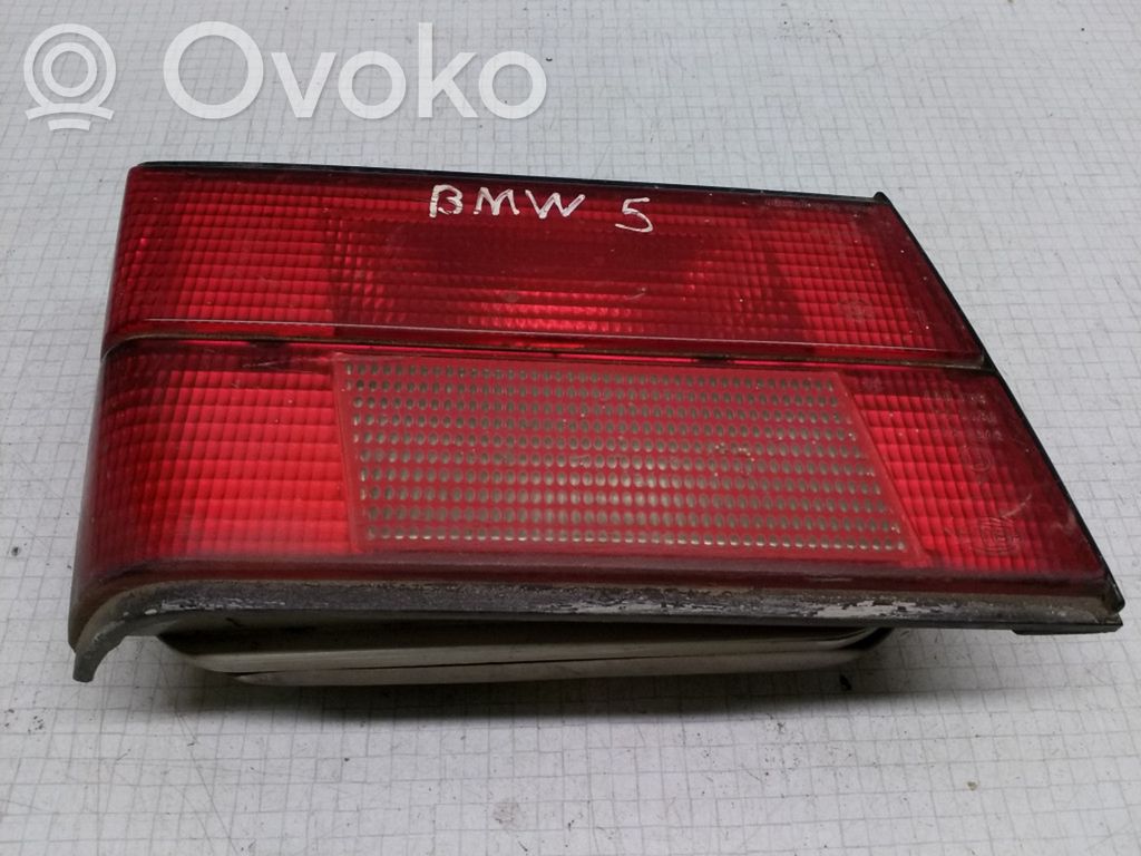 BMW 5 E34 Aizmugurējais lukturis pārsegā 