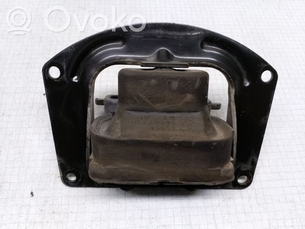 Chrysler Sebring (ST-22 - JR) Engine mount bracket 