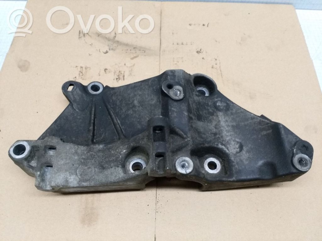 Renault Megane II Other engine bay part 