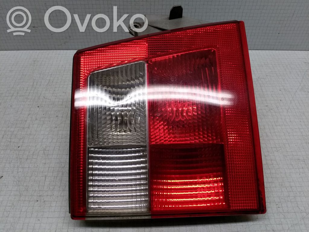 Saab 9-5 Takaluukun takavalot 