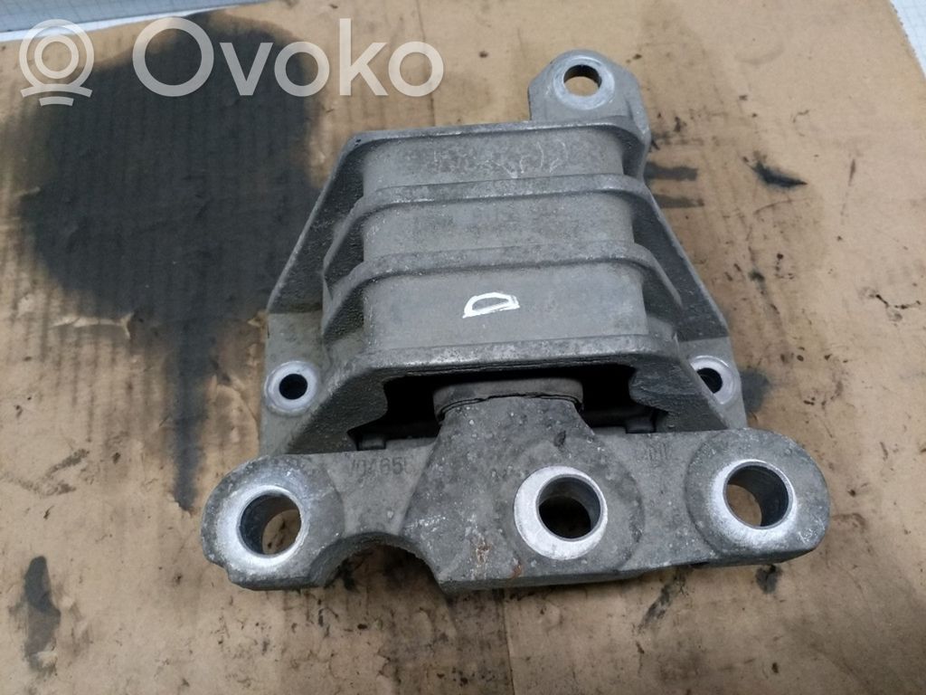 Opel Vectra C Engine mount bracket 