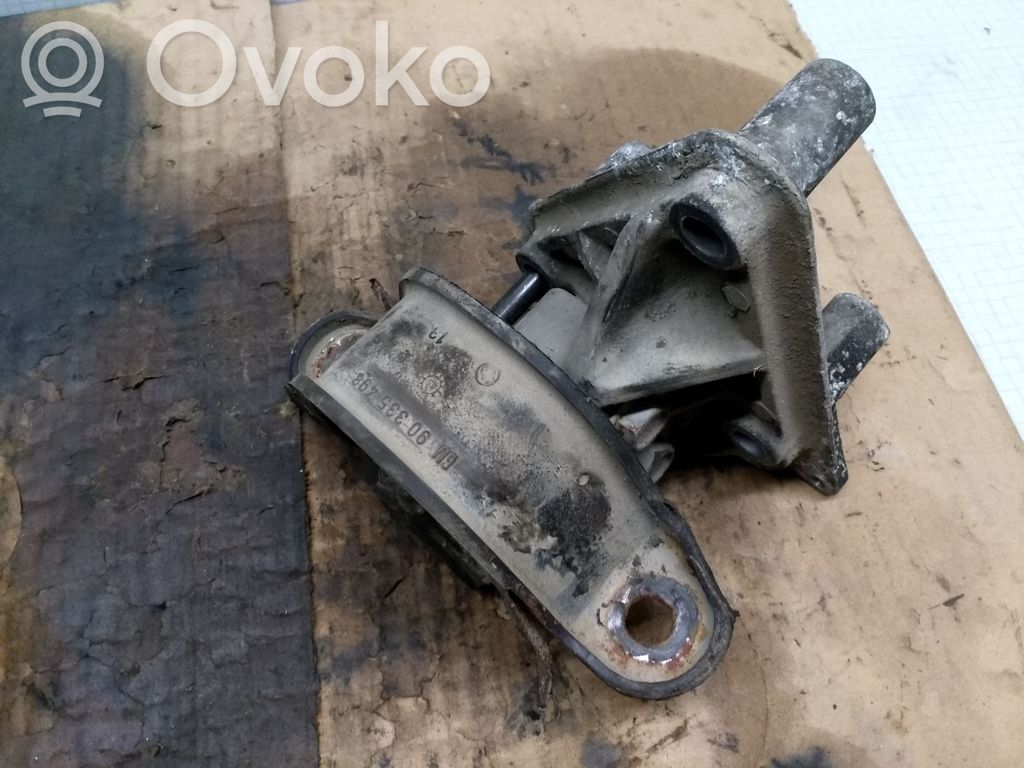 Opel Astra F Engine mount bracket 