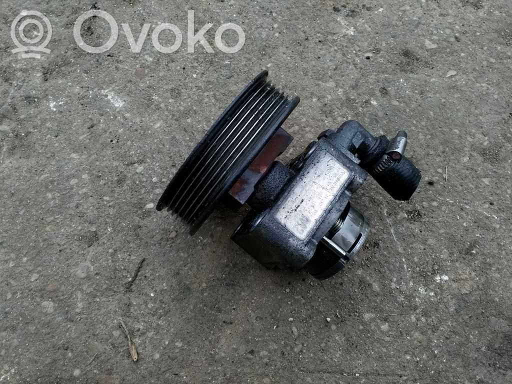 Opel Vectra B Power steering pump 