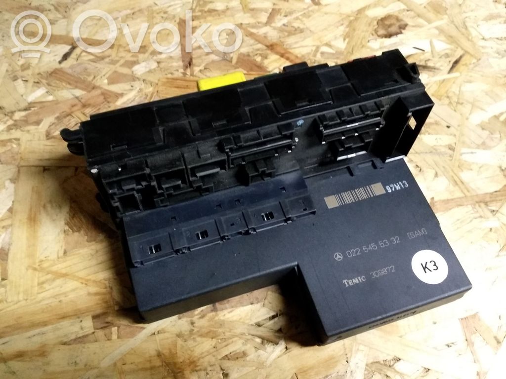 Mercedes-Benz E W210 Fuse module 