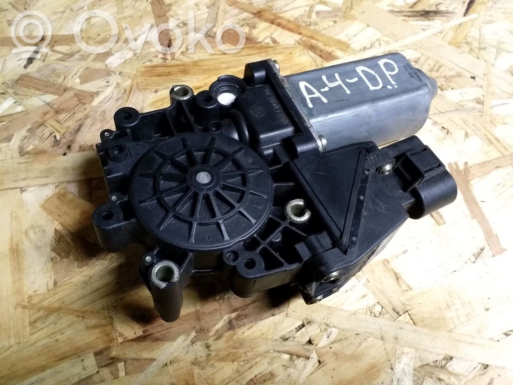 Silnik regulatora szyby drzwi przednich   113846100,05071900,0536001401