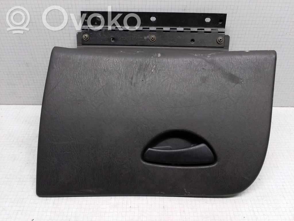Ford Focus Daiktadėžės (bordačioko) dangtis 