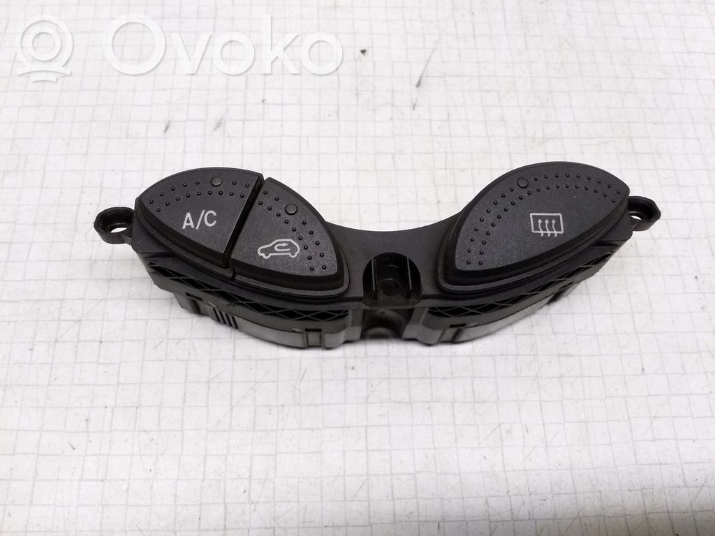 Ford Focus Multifunctional control switch/knob 