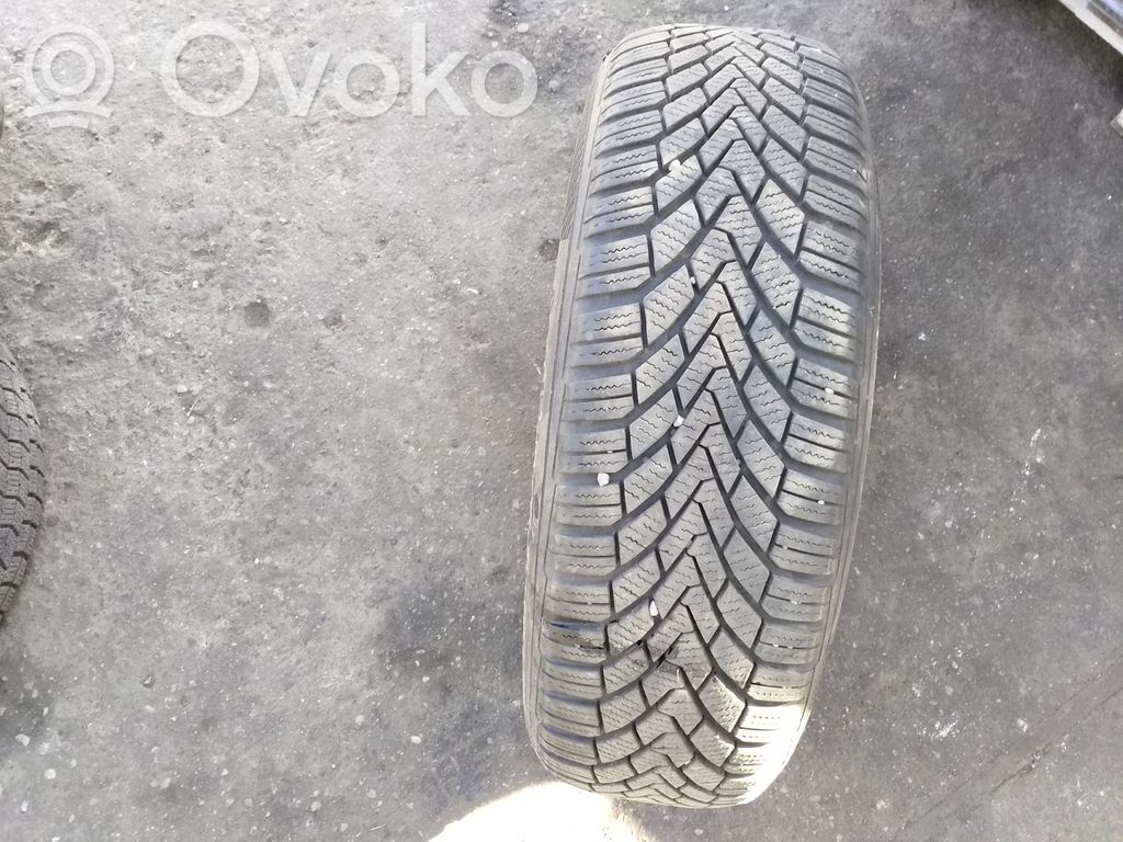 Volkswagen Golf III Opony zimowe R15 