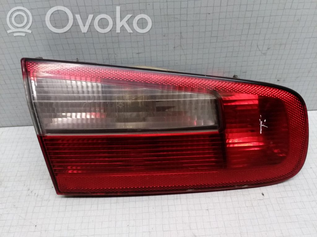 Renault Laguna II Задний фонарь в крышке 