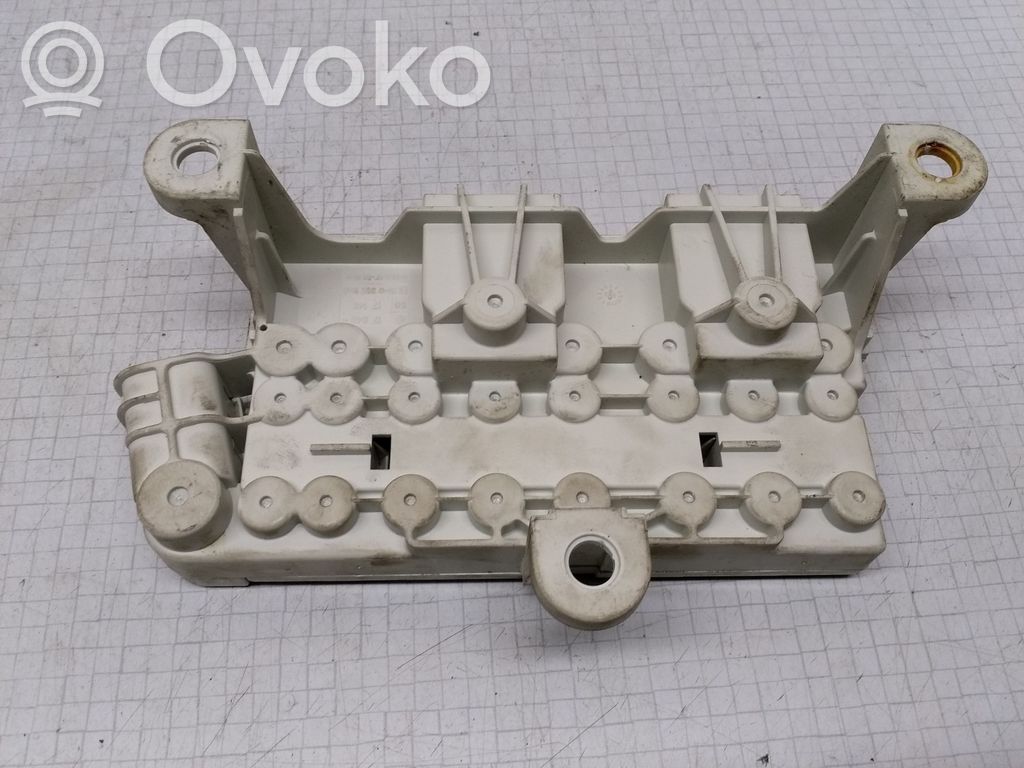 BMW 5 E39 Fuse module 