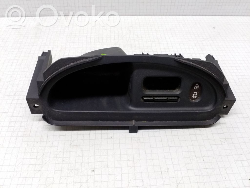 Renault Clio II Ekrāns / displejs / mazais ekrāns 