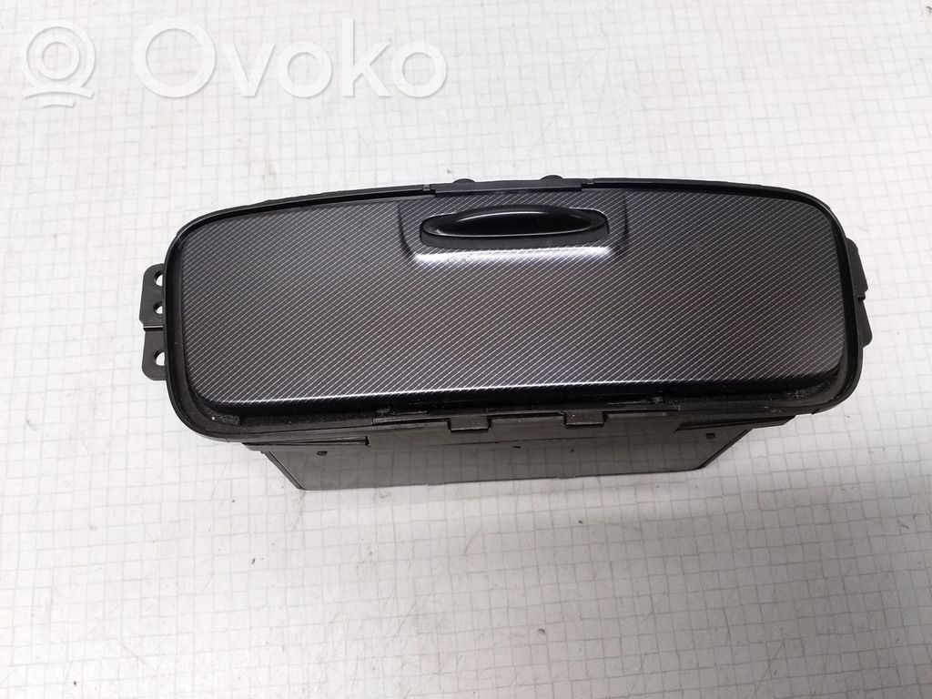 Hyundai Sonata Glove box 