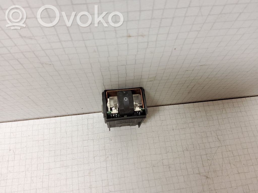 Audi A4 S4 B5 8D Seat heating switch 