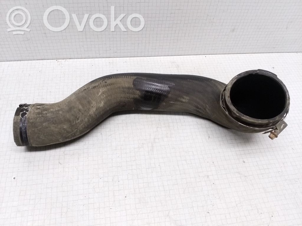 Engine coolant pipe/hose