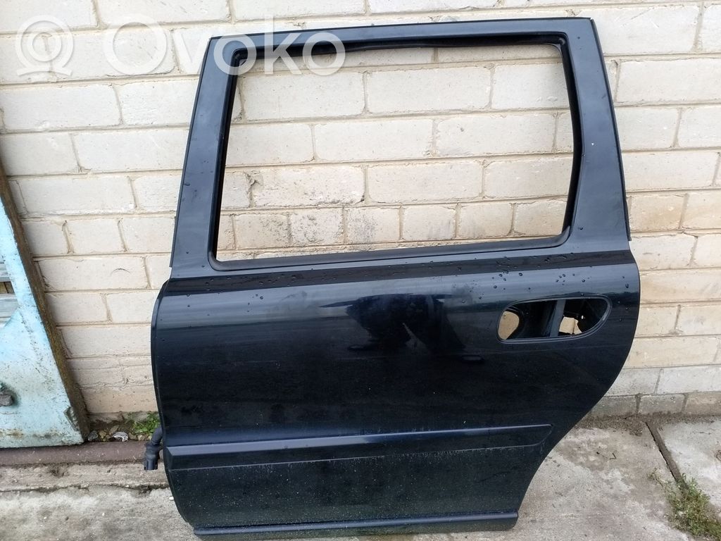 Volvo V70 Aizmugurējās durvis 
