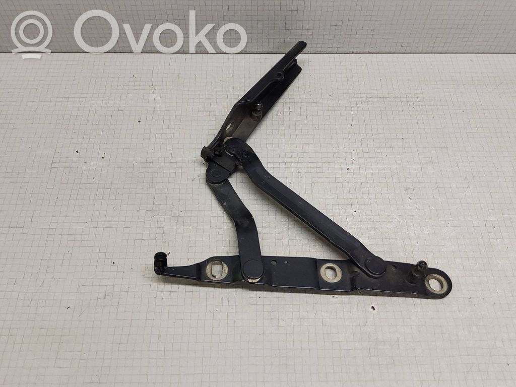 Saab 9-5 Tailgate/trunk/boot hinge 