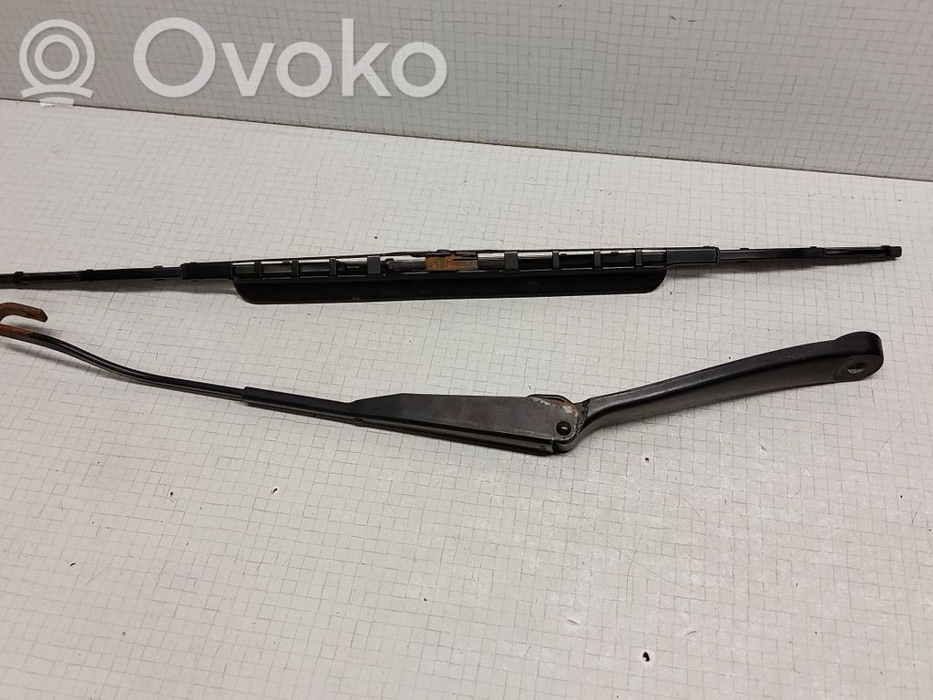 Saab 9-5 Wischerarm vorne 