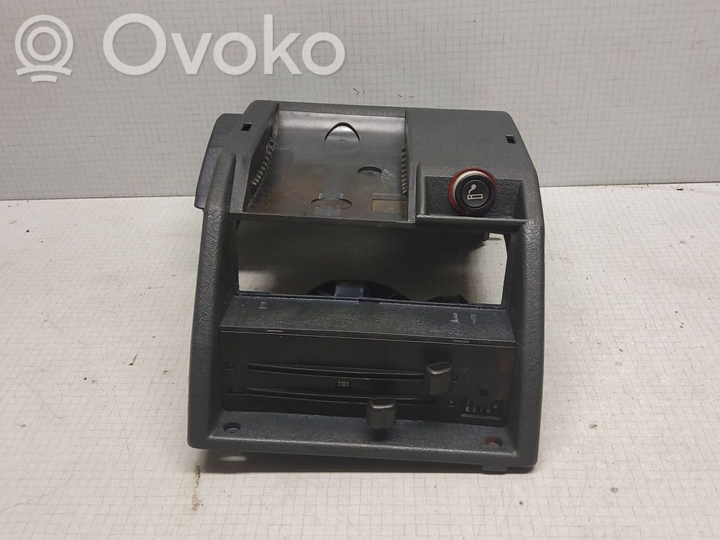 Audi 80 90 B3 Climate control unit 