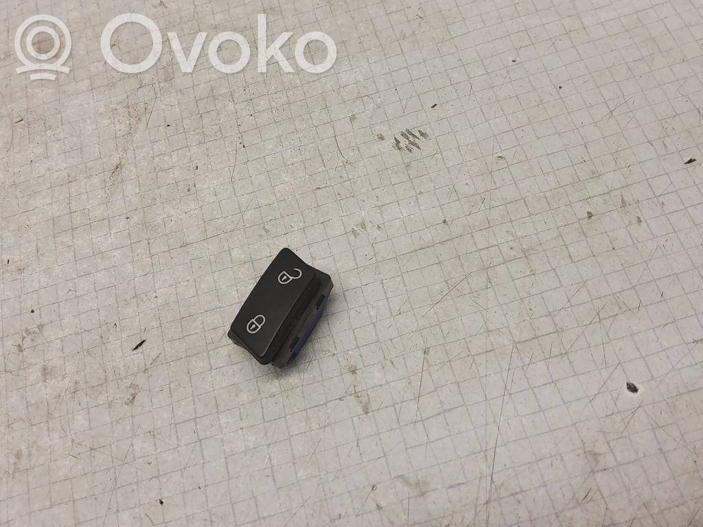 Volkswagen Caddy Central locking switch button 