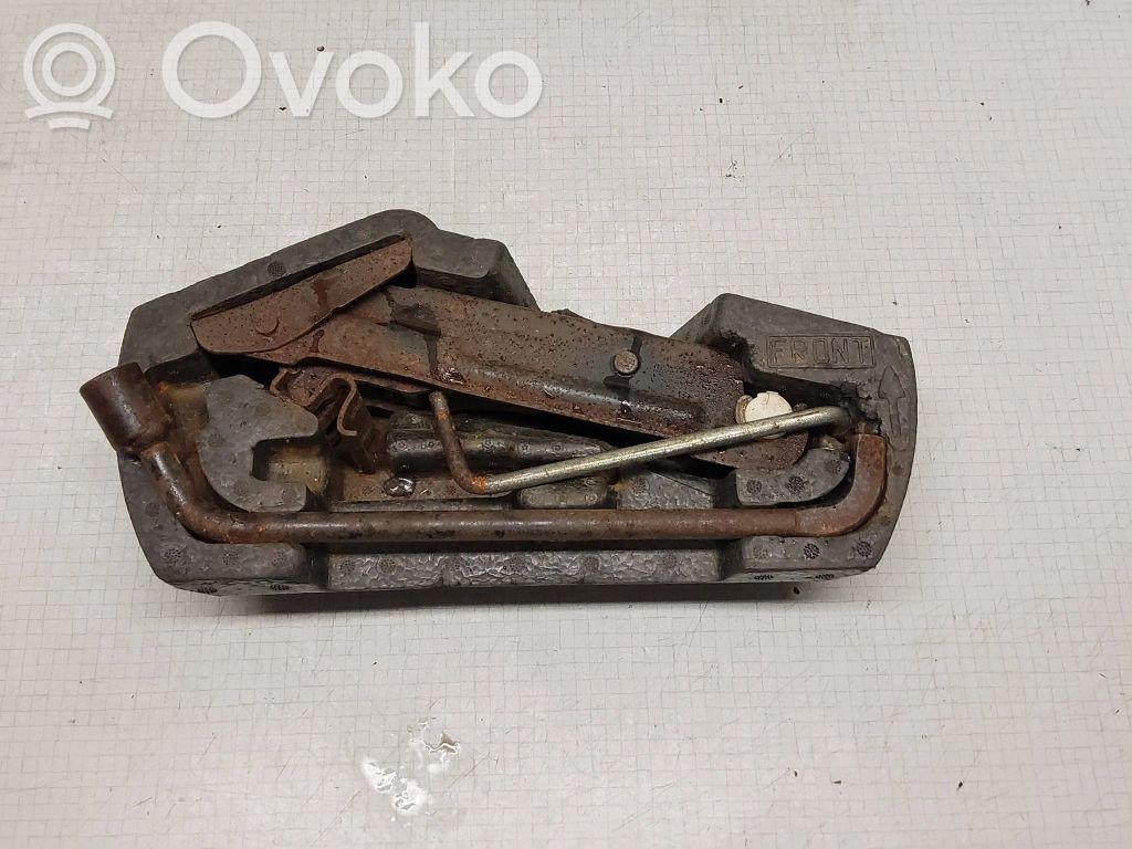 Toyota Aygo AB10 Įrankių komplektas 