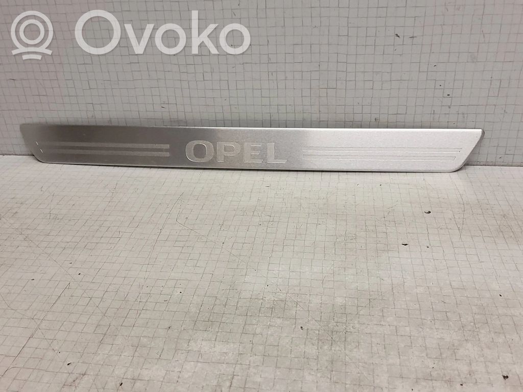 Opel Insignia A Listwa progowa przednia 
