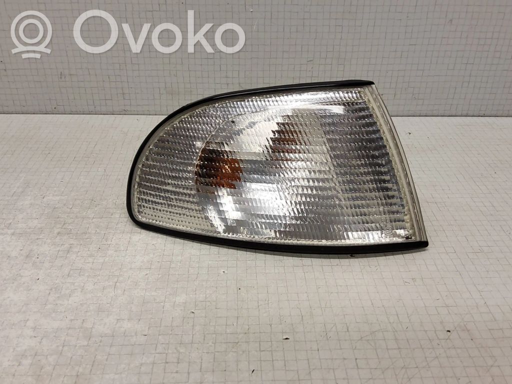 Audi A4 S4 B5 8D Frontblinker 