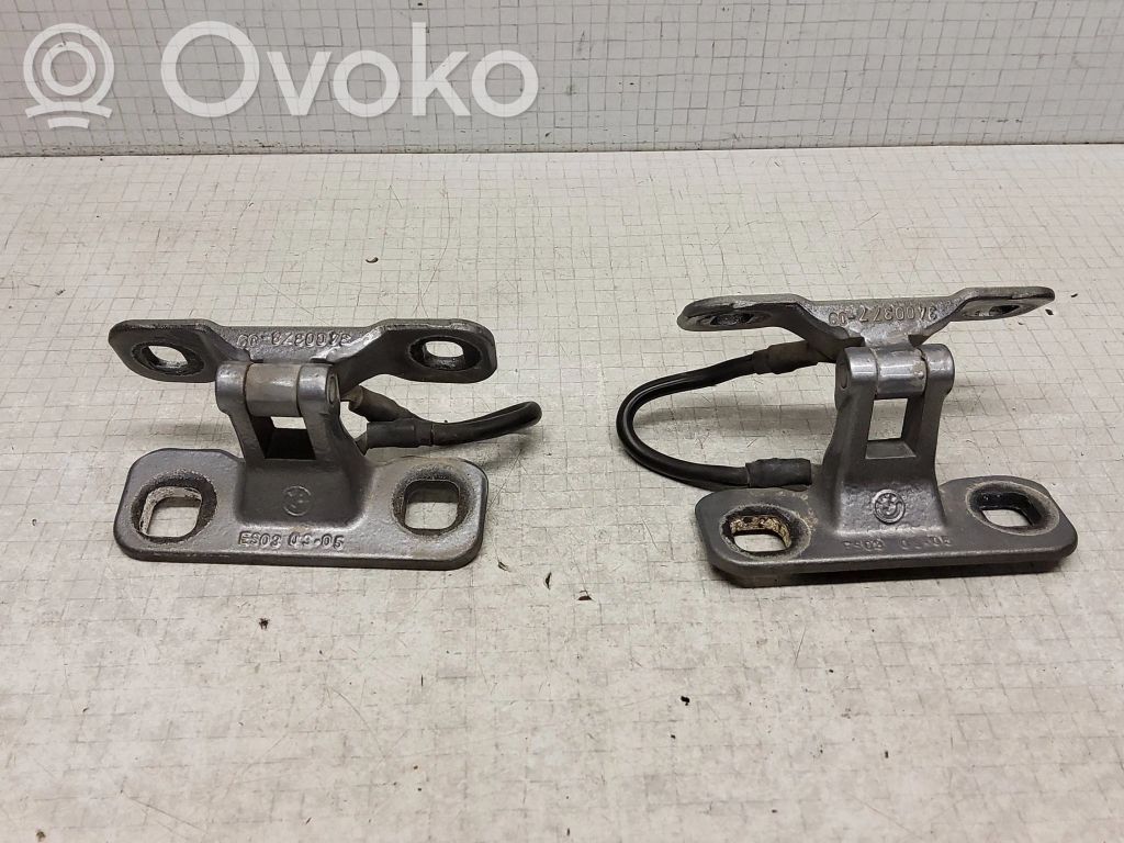 BMW X3 E83 Tailgate/trunk/boot hinge 