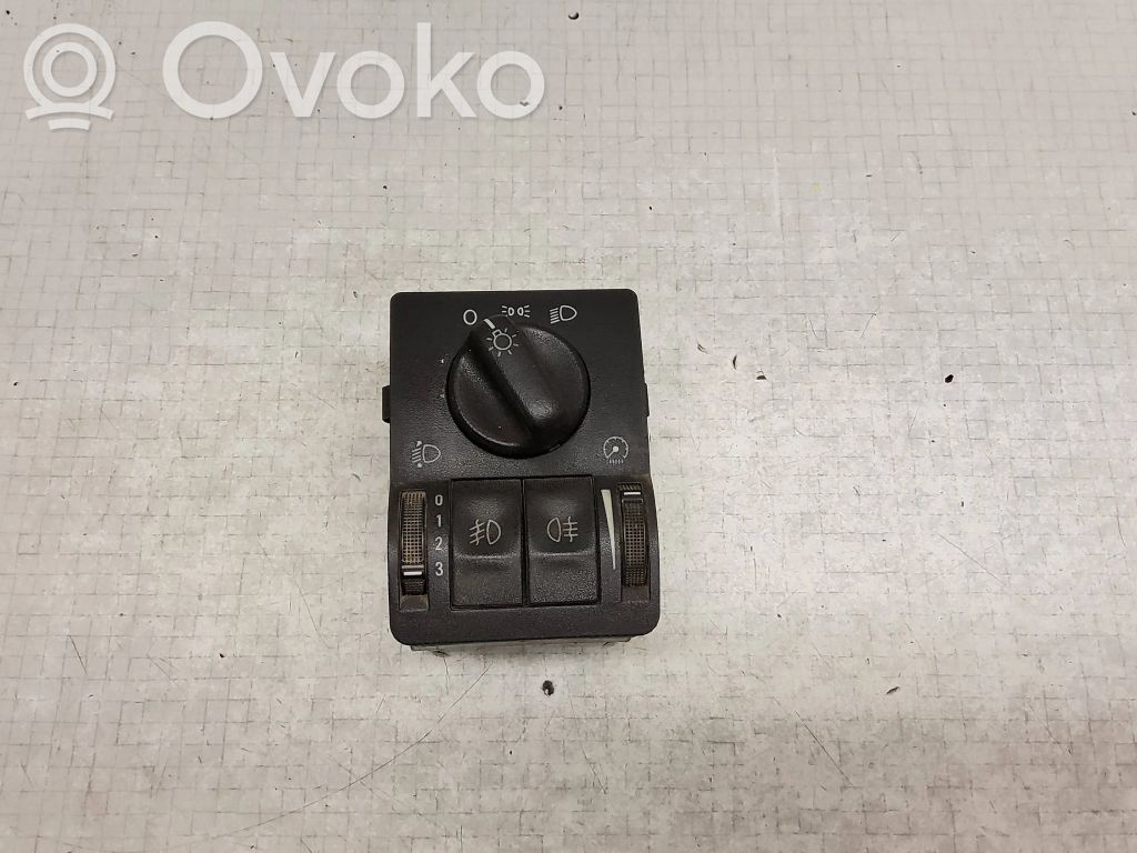 Opel Astra G Light switch 