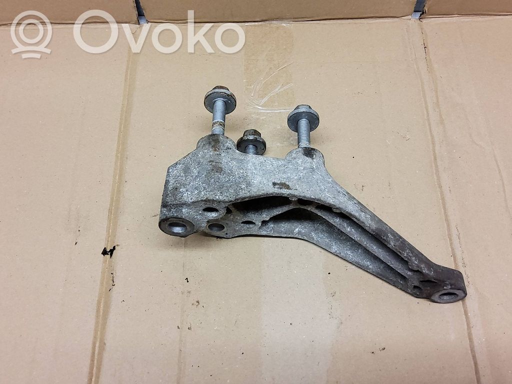 Opel Insignia A Engine mounting bracket 