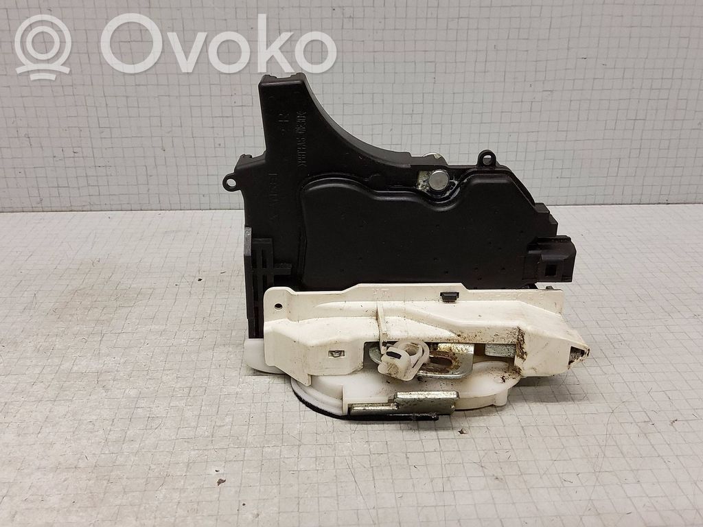 Mitsubishi Outlander Etuoven lukko 