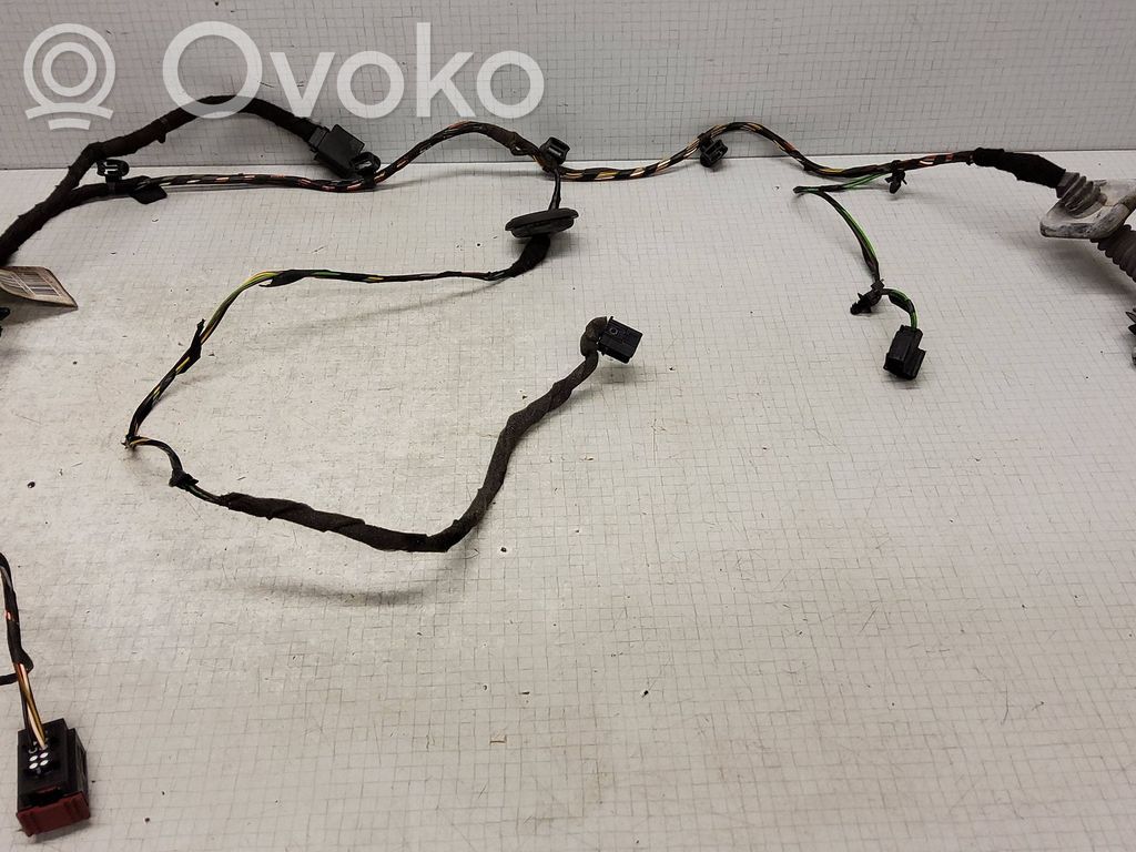 Opel Insignia A Aizmugurējo durvju vadu instalācija 