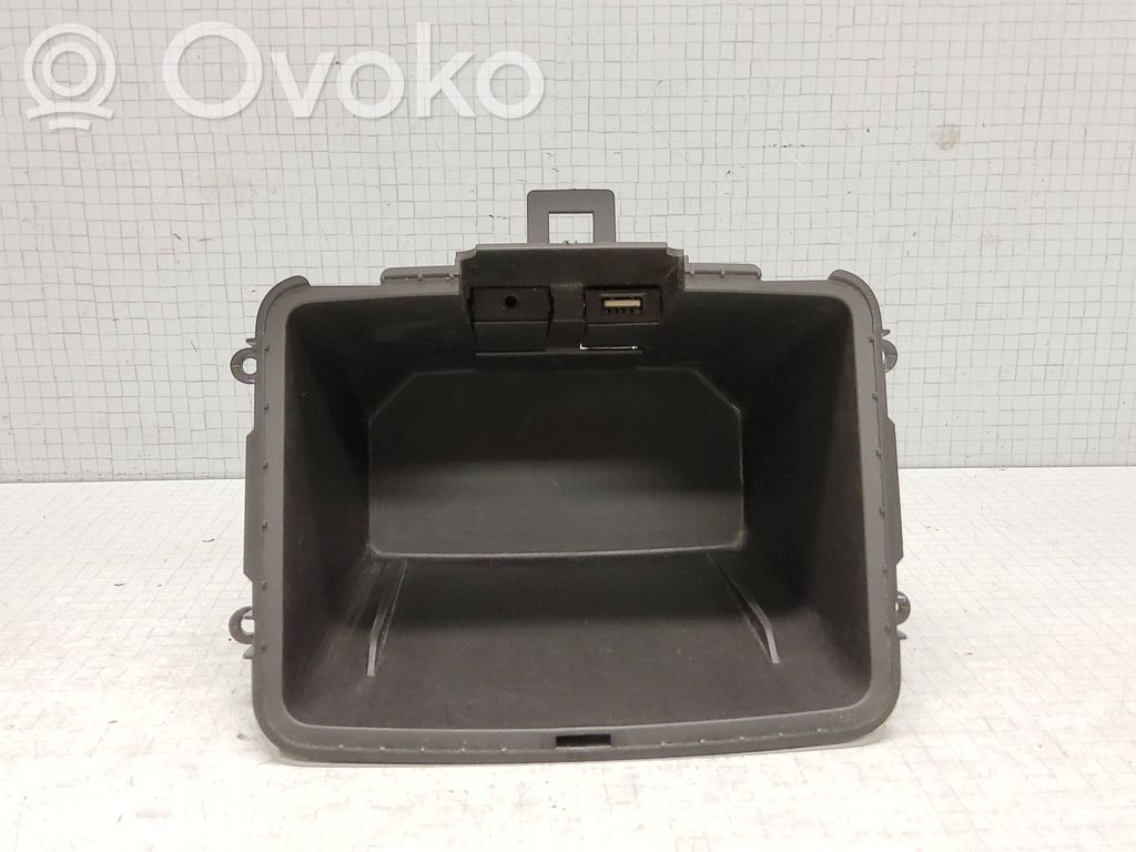 Opel Insignia A Muu keskikonsolin (tunnelimalli) elementti 