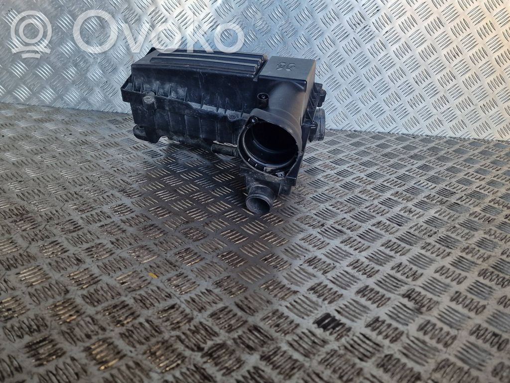 Volkswagen Golf V Obudowa filtra powietrza 