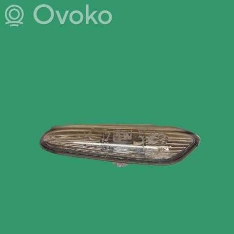 Front fender indicator light   7165742,071899