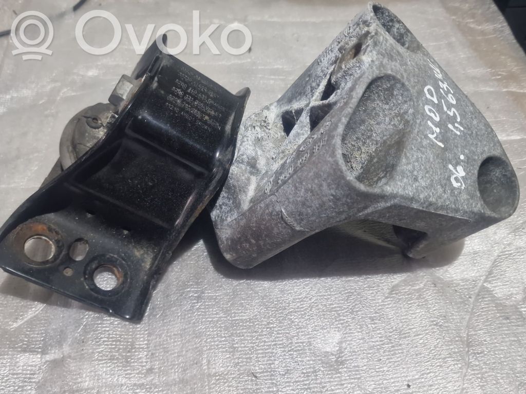 Renault Modus Подушка двигателя 