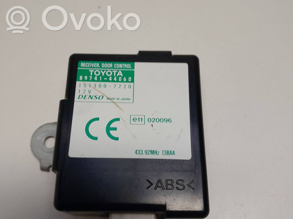 Toyota Avensis Verso Sterownik / Moduł drzwi 