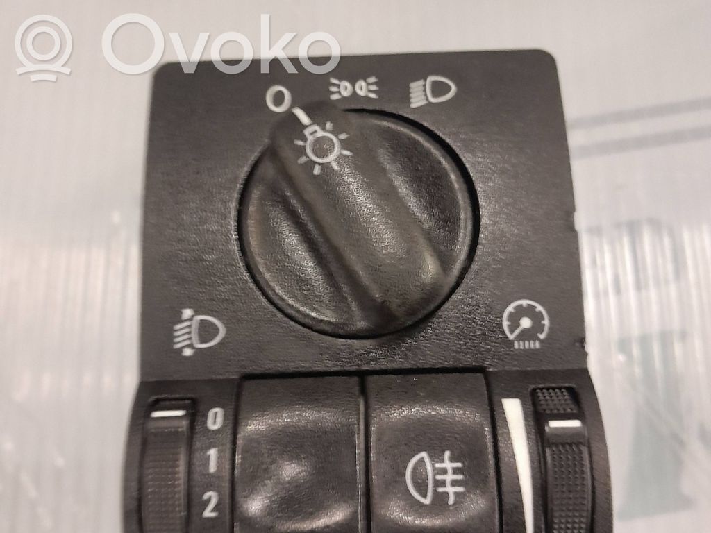 Opel Astra G Light switch 