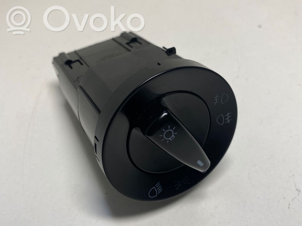 Volkswagen PASSAT B5 Light switch 