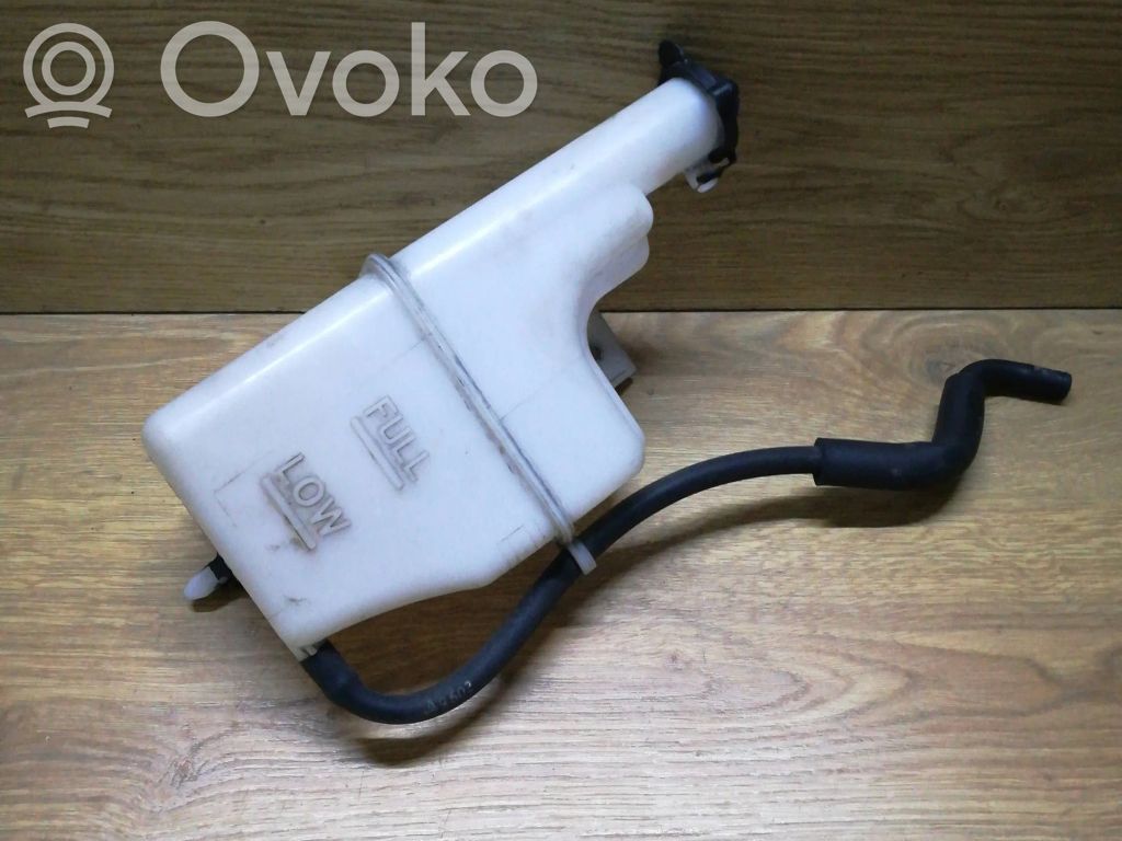 Vase d'expansion / réservoir de liquide de refroidissement   ZJ88158L350,K6805