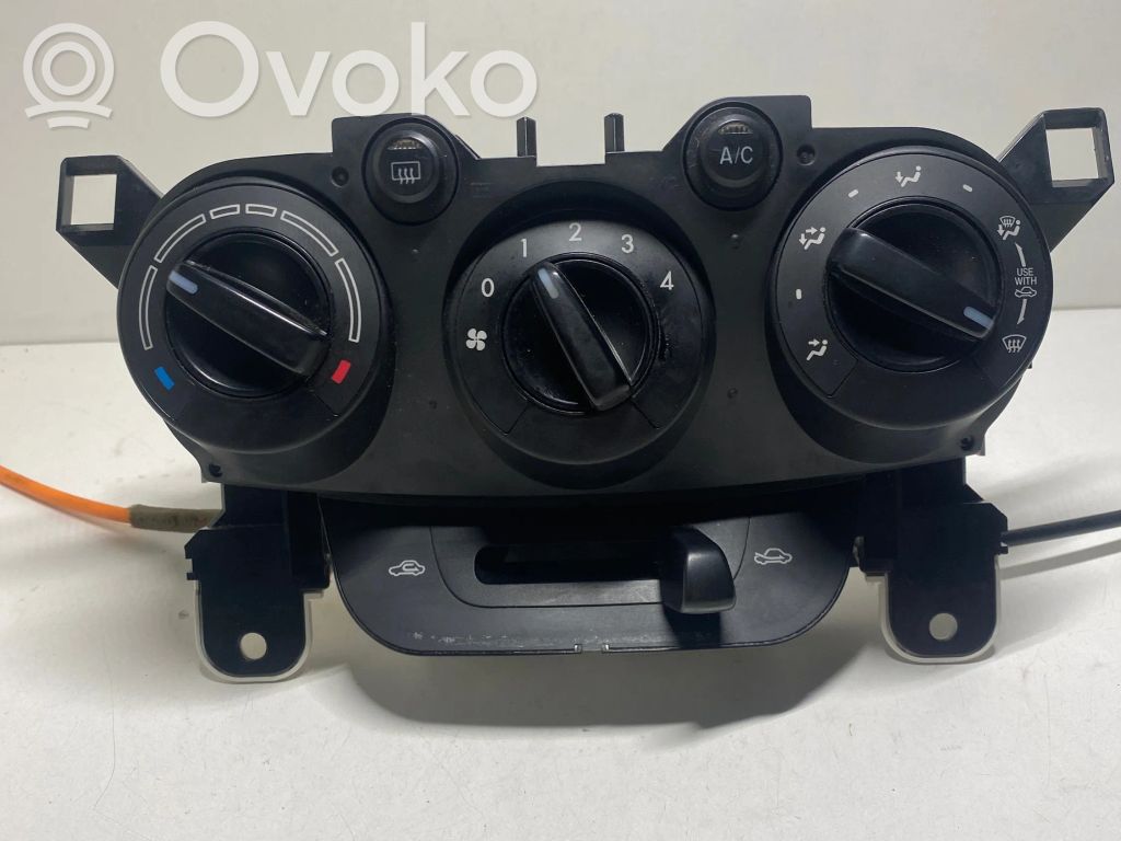 Mazda 2 Climate control unit 