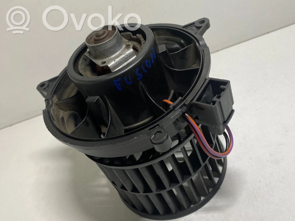 Ford Fusion Mazā radiatora ventilators 