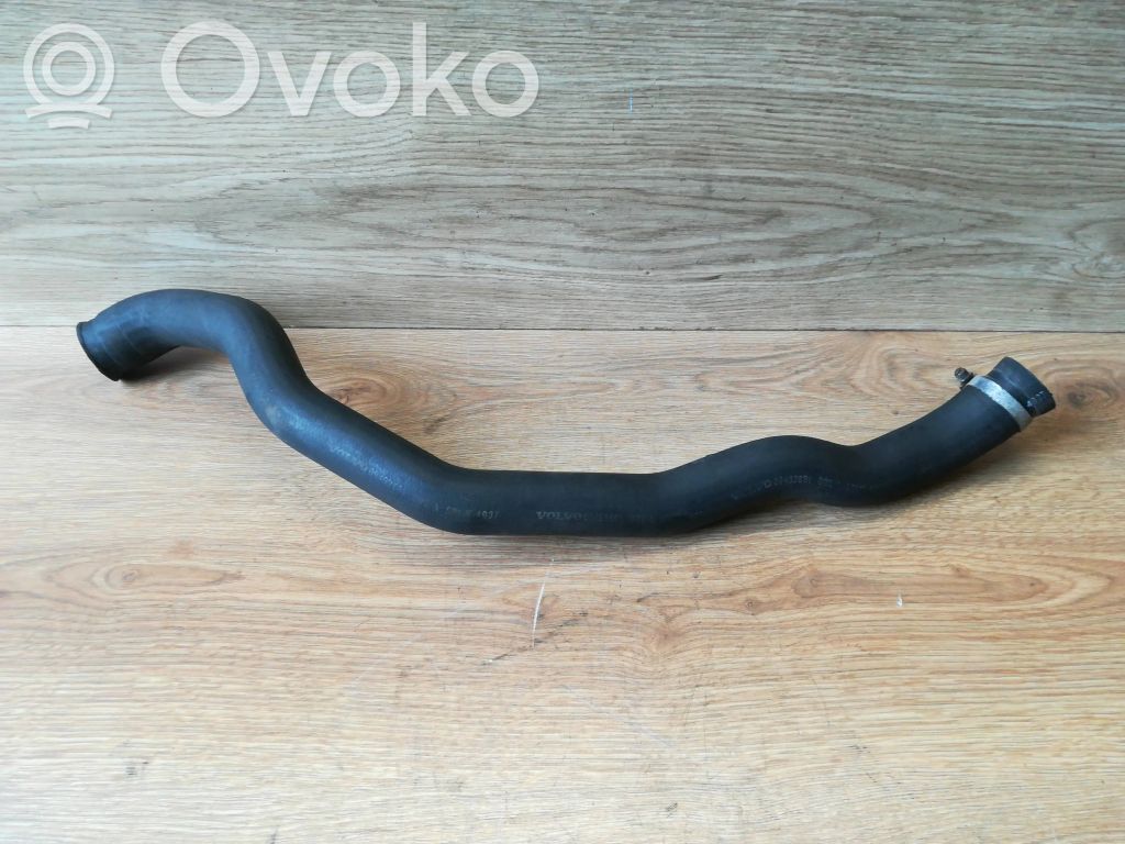 Volvo XC70 Engine coolant pipe/hose 