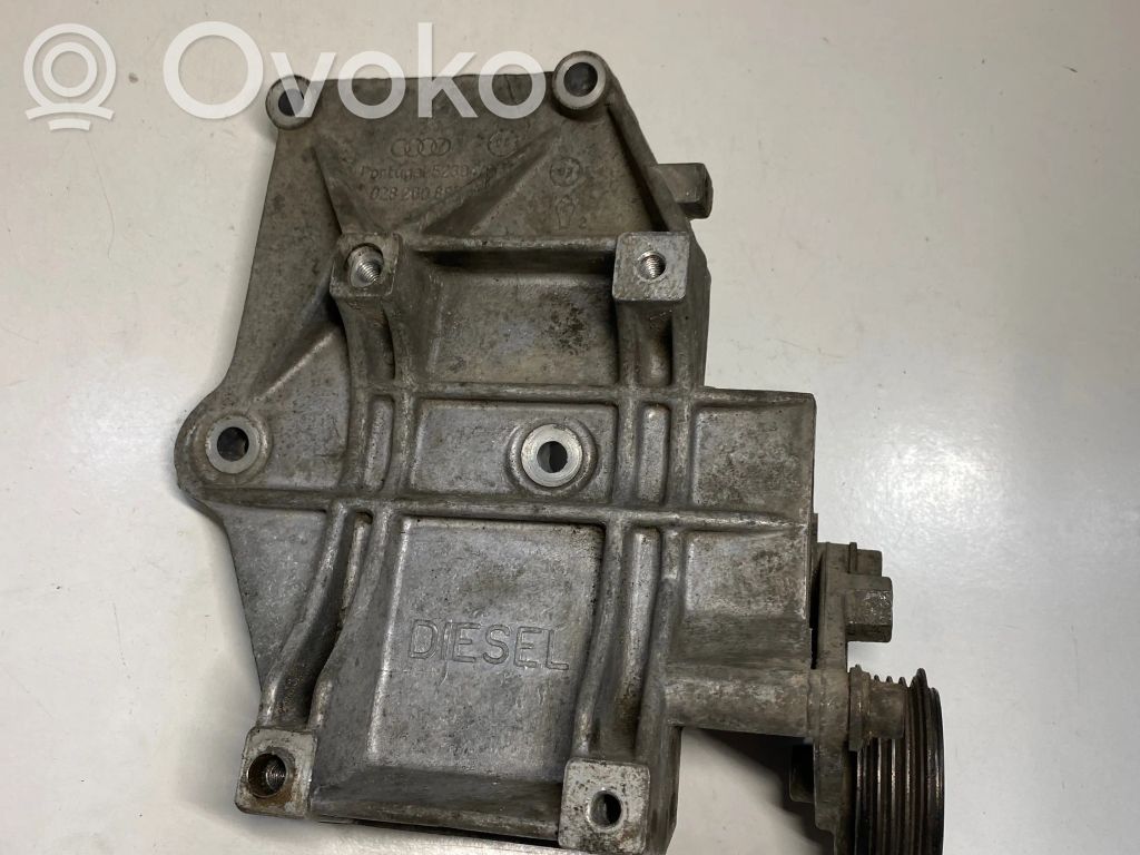 Audi A4 S4 B5 8D Uchwyt / Mocowanie sprężarki klimatyzacji 