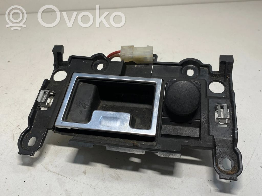 BMW 5 E60 E61 Pelnutrauks (priekšā) 