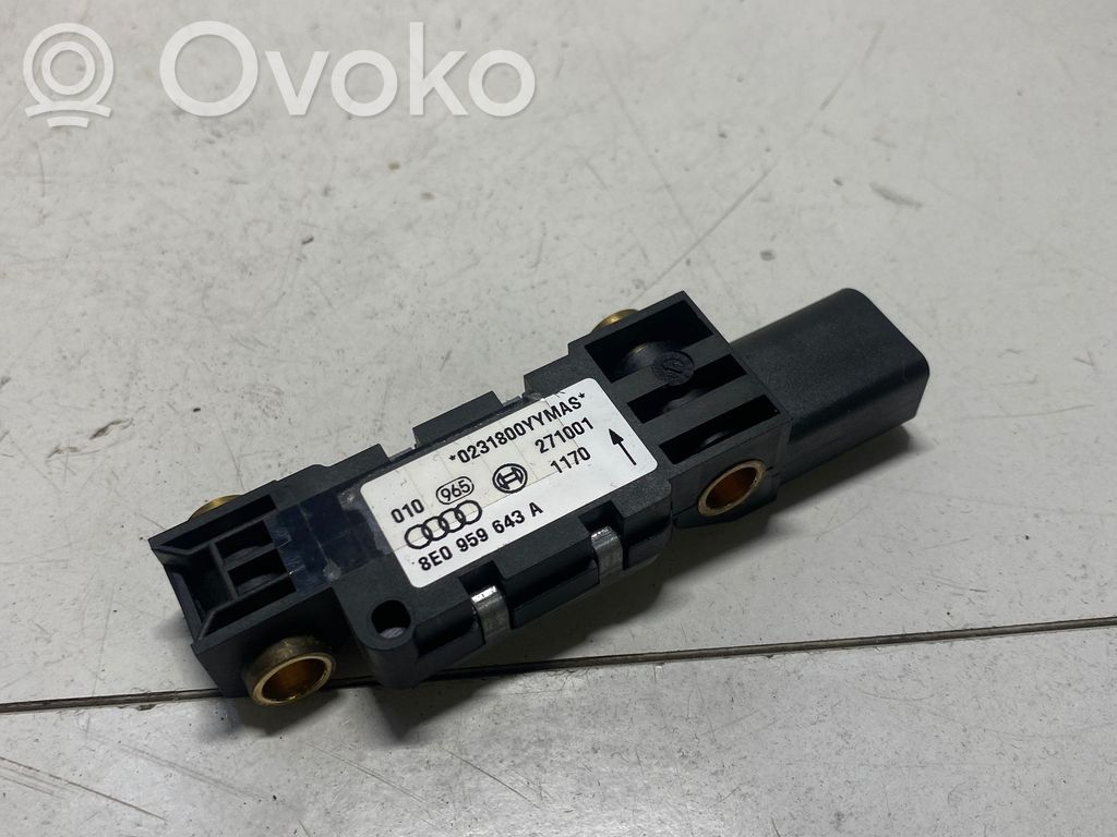 Audi A4 S4 B6 8E 8H Czujnik uderzenia Airbag 