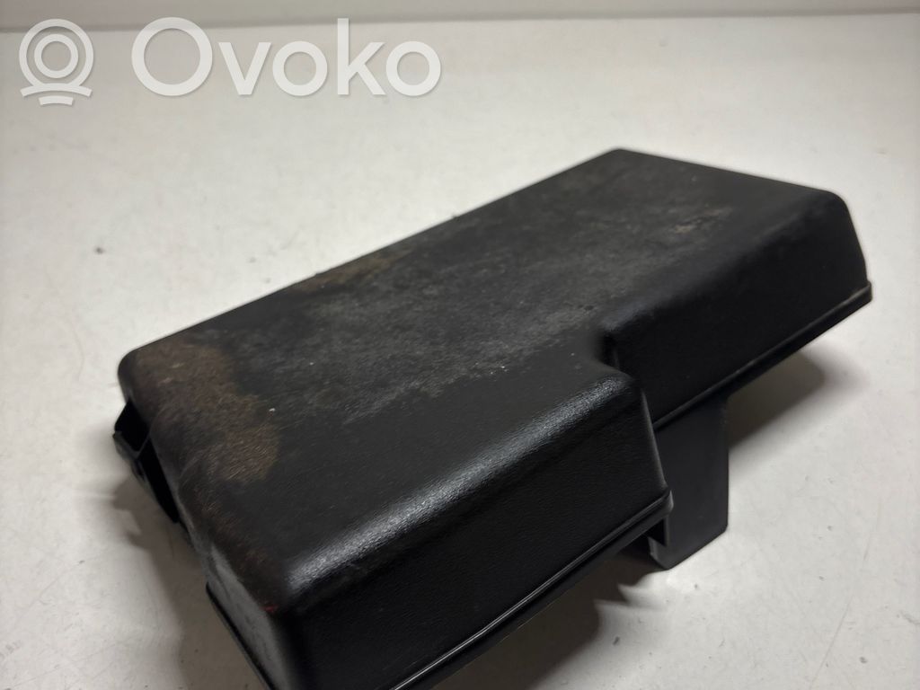 Mazda 5 Fuse box cover 