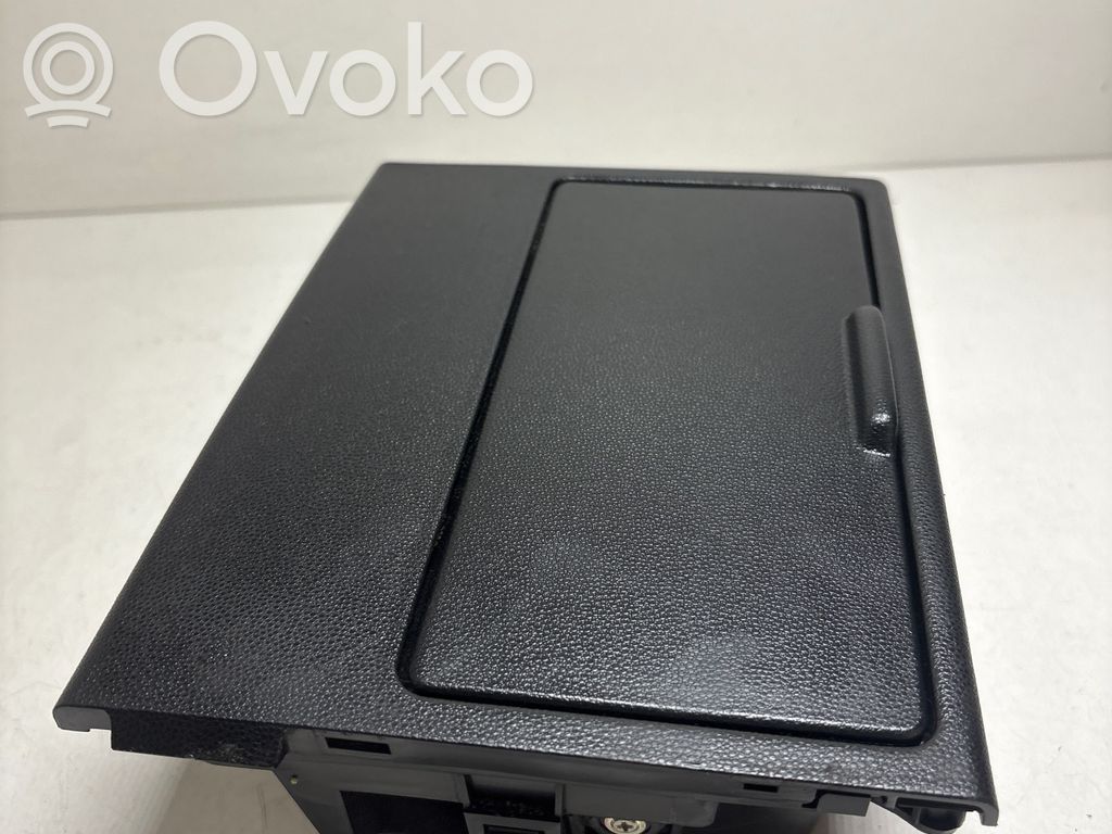 Mazda 5 Cup holder 