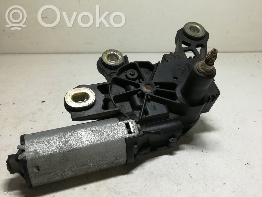 Audi A4 S4 B6 8E 8H Silniczek wycieraczki szyby tylnej 
